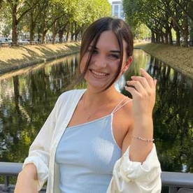 Laura Laura